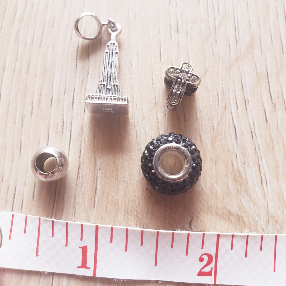 Set Of Charms/Spacers